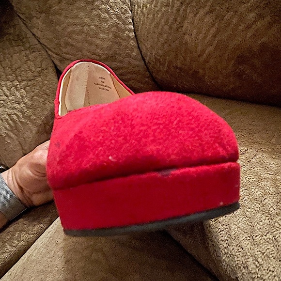 Red Suede Wedge Heels — American Rag - Picture 9 of 14